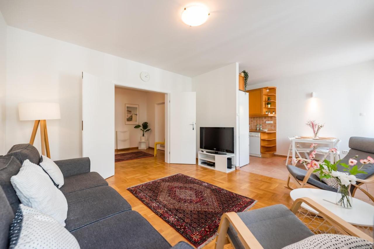 New Town Spacious Apartment Varsó Kültér fotó