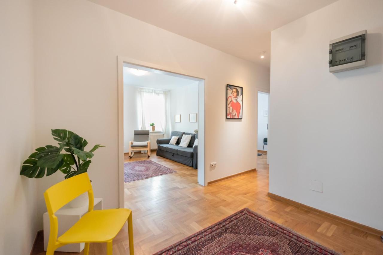 New Town Spacious Apartment Varsó Kültér fotó